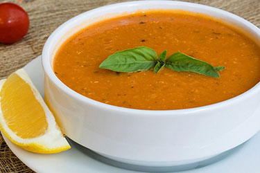 سوپ جو با مرغ محلی و ادویه گرم