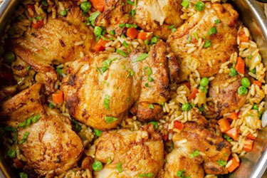 مرغ گریل شده با برنج سفید و هویج پخته