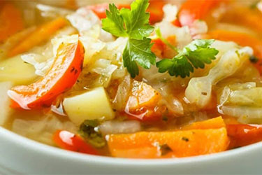 سوپ سبزیجات کم‌پتاسیم (غذای سبک یا شام)